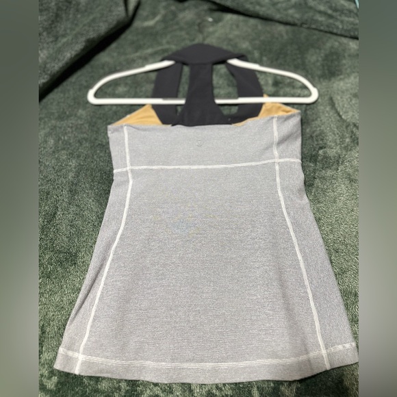 Lululemon Scoop Neck Tank Size 6 - Picture 4 of 9